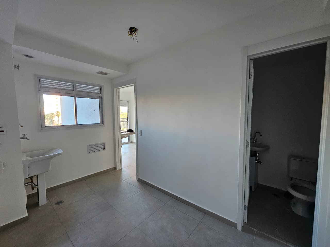 area serviços e wc apoio